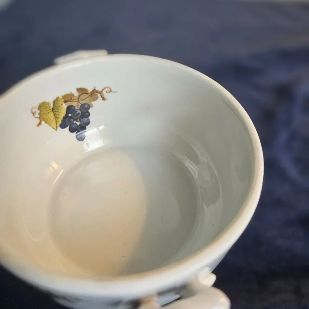 CORDON BLEU VINTAGE GRAPE HARVEST PATTERN CASSEROLE DISH